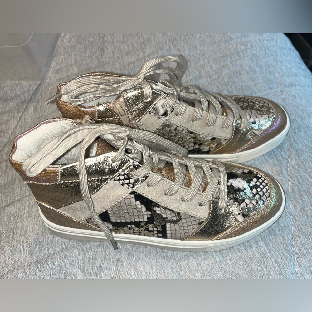 Brand new Steve Madden snake skin high tops
